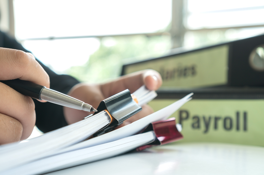 Why should you outsource your payroll accounting?